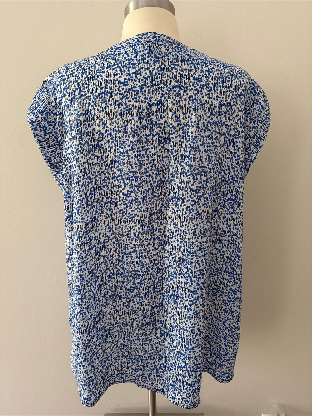 Hilary Radley Blue White Black Splatter Print Split-Neck Tunic L Office Church - Picture 7 of 8